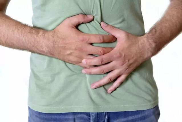 Dolor abdominal con invasión helmíntica