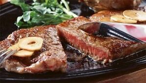 Carne grasa frita